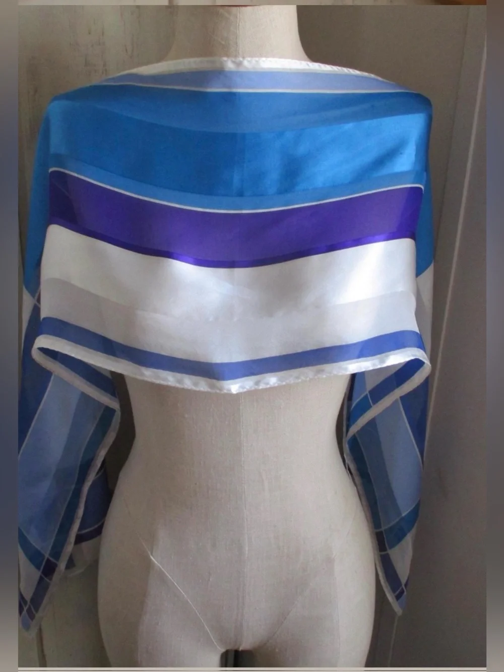 Vintage 2000s Elaine Gold Collection XIIX Ltd. Geometric Silk Scarf Abstract
